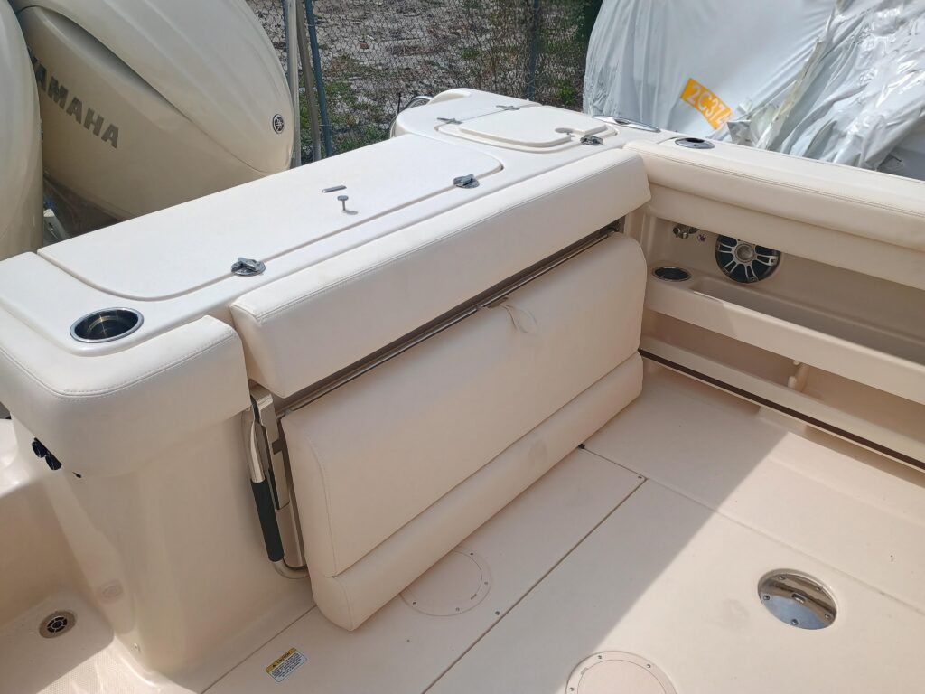 2025 Grady-White Freedom 275 - Gallery Image