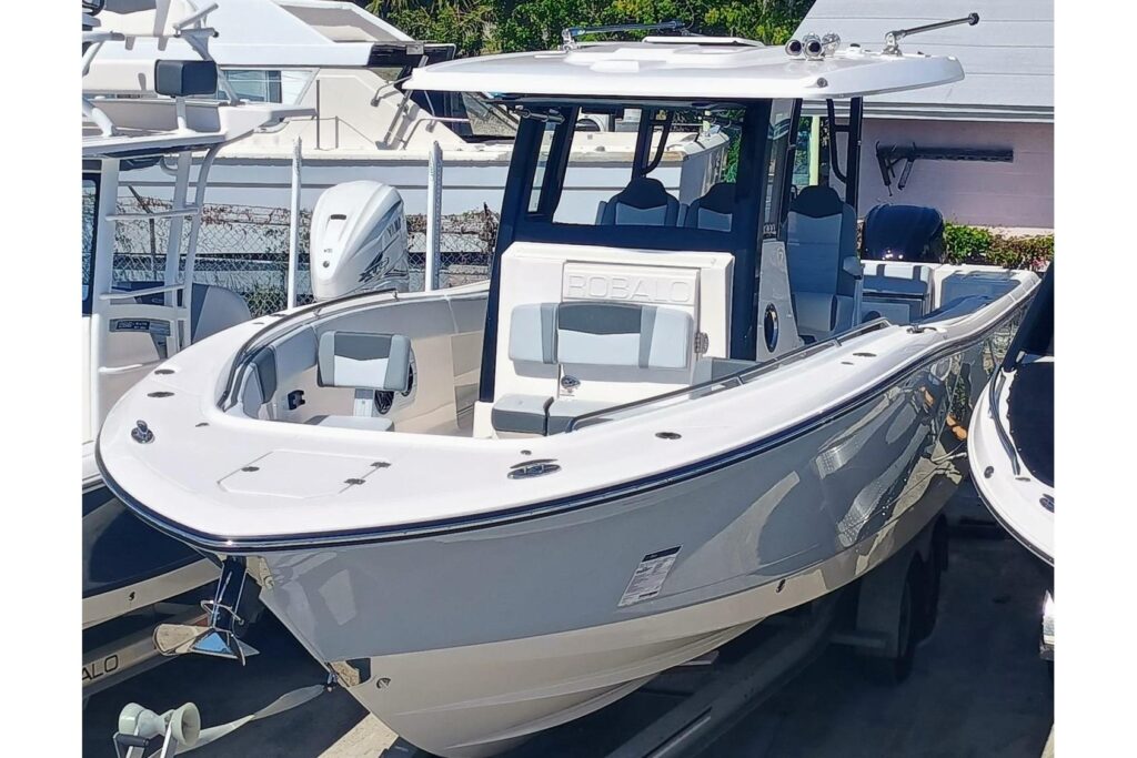 2025 Robalo 300 - Gallery Image