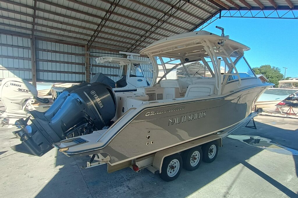 2021 Grady-White Freedom 325 - Gallery Image