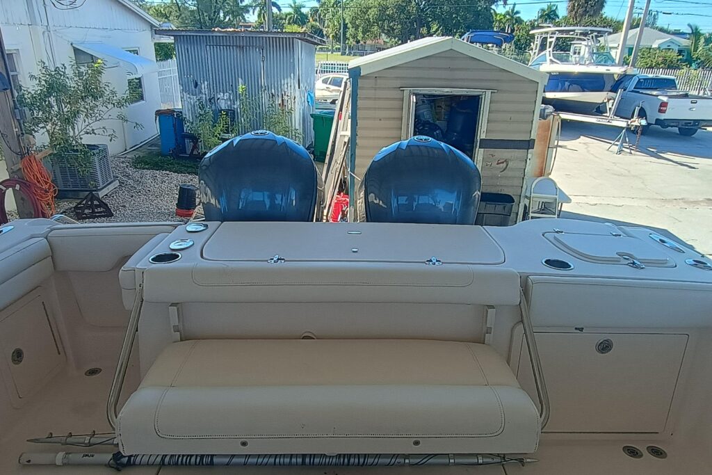 2021 Grady-White Freedom 325 - Gallery Image